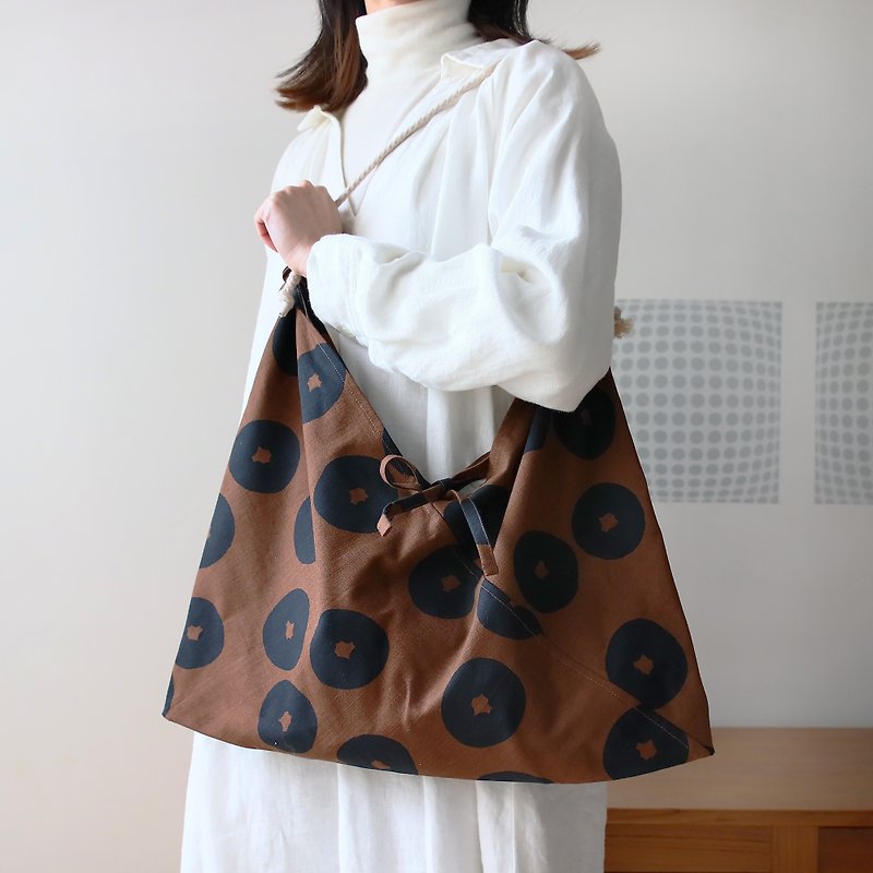 甜甜圈竹節棉日式二用環保提袋 吾妻袋 咖 -接單製作- - 側背包/斜背包 - 棉．麻 咖啡色