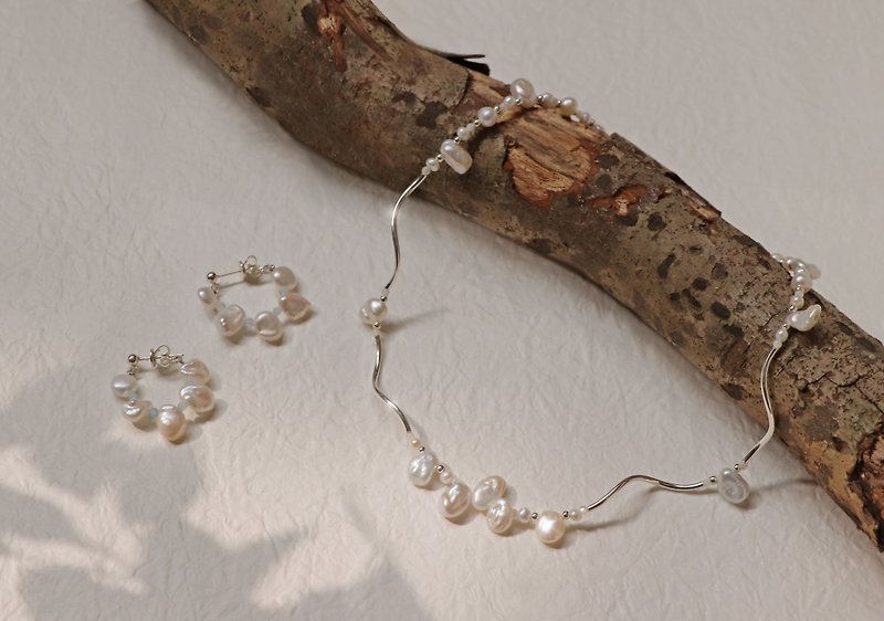 blossom cluster I sterling silver natural petal pearl necklace - Necklaces - Pearl Silver
