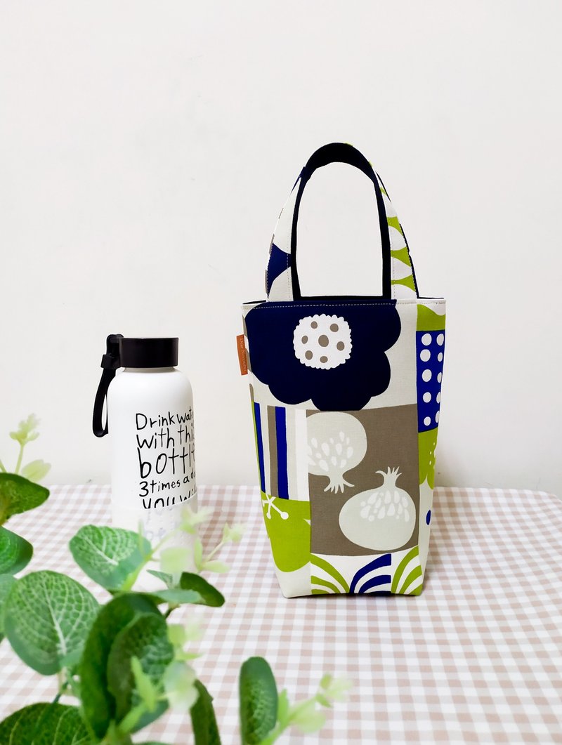 Jiajiajiu series water bottle bag/drink bag/portable canvas bag/Nordic print style - Beverage Holders & Bags - Cotton & Hemp Green