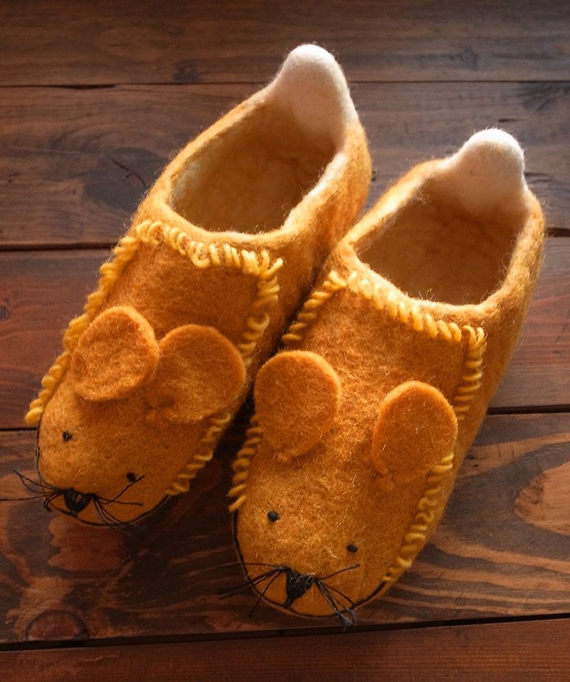 Felt  Sippers / Felted Shoes / Wool Slippers / House Shoes / Indoor shoes Lion - Indoor Slippers - Wool Orange