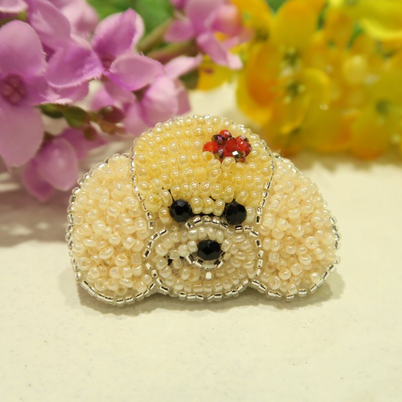 Poodle Beaded Brooch Pin Handmade Poodle Beaded Brooch Pin Handmade - เข็มกลัด - วัสดุอื่นๆ หลากหลายสี