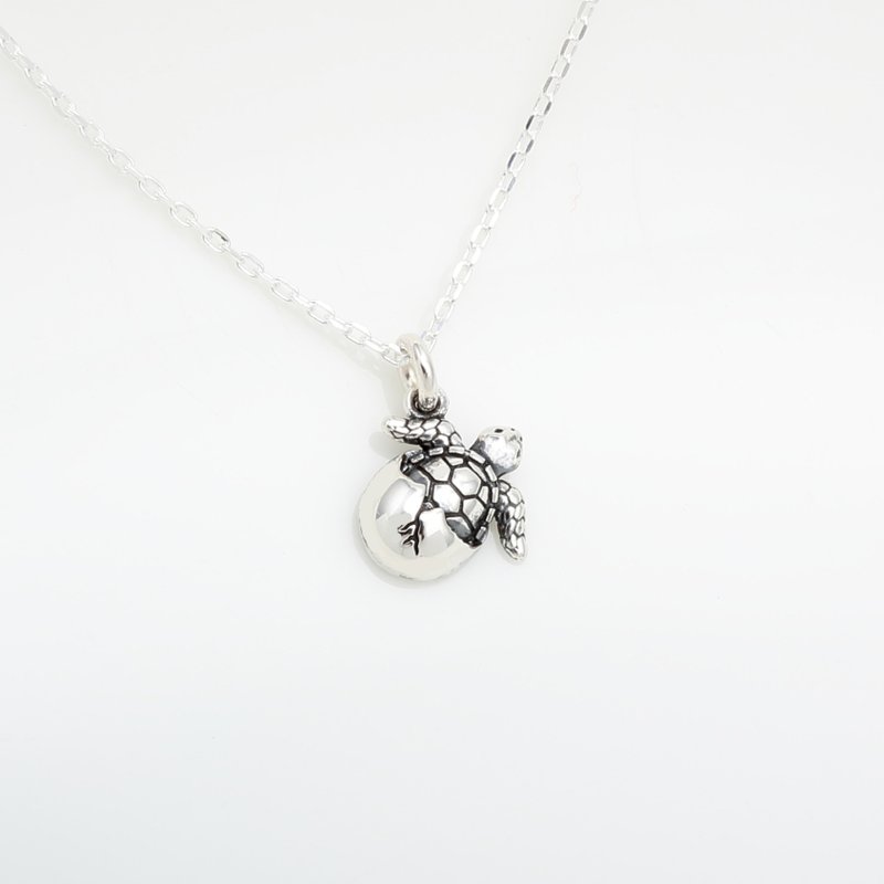 【Angel & Me】Baby Sea Turtle s925 sterling silver necklace Birthday gift - Necklaces - Sterling Silver Silver