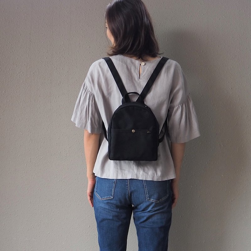 Handmade Japanese canvas minimal backpack / black - Backpacks - Cotton & Hemp Black