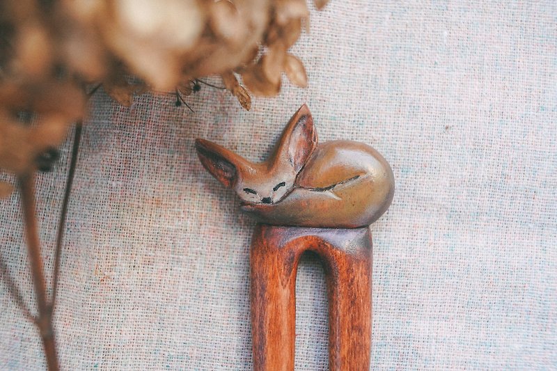 Hair pin fennec fox, wooden hair fork, hair clip, hair accessory, hairclip - 髮夾/髮飾 - 木頭 咖啡色