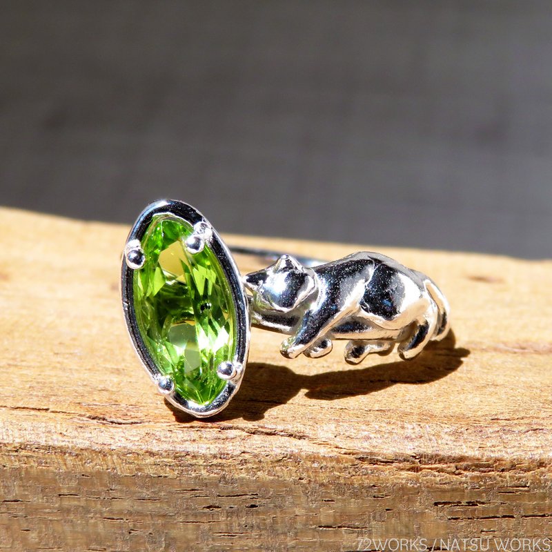 ペリドットと猫リング / Peridot & Cat Ring - 戒指 - 寶石 綠色
