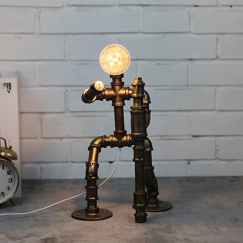 Find Joy 美式工業風水管機器人臺燈LED書房臥室裝飾臺燈桌燈愛迪生臺燈