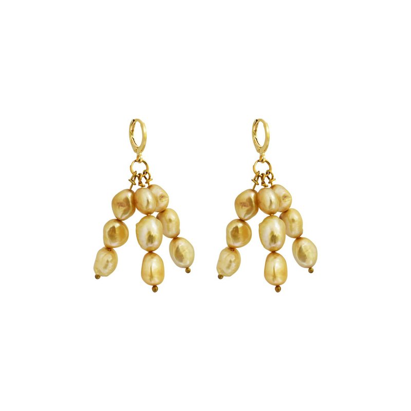 Gold freshwater pearl earrings | by Ifemi Jewels - 耳環/耳夾/耳骨夾 - 其他材質 金色
