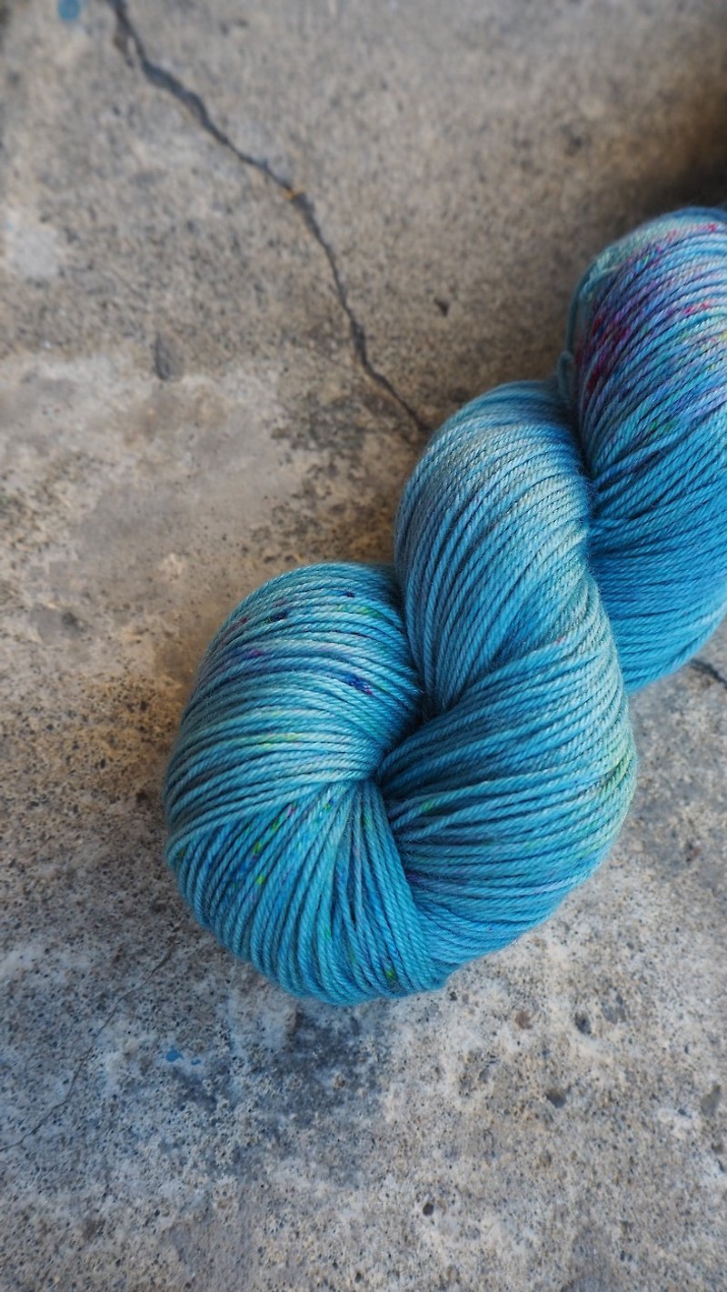 Hand dyed the line. Turbid blue (Sock yarn / socks line) - Knitting, Embroidery, Felted Wool & Sewing - Wool Multicolor