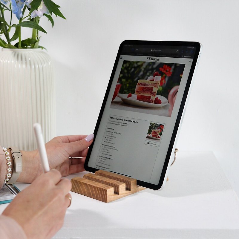 Wooden vertical ipad tablet stand. Charging station - Tablet & Laptop Cases - Wood Brown