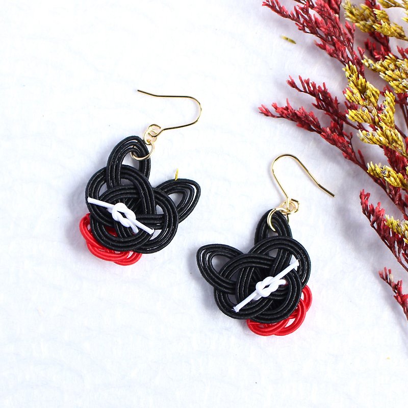cat / japanese style pierce earring / mizuhiki / japan / accessory / cute - 耳環/耳夾 - 絲．絹 黑色