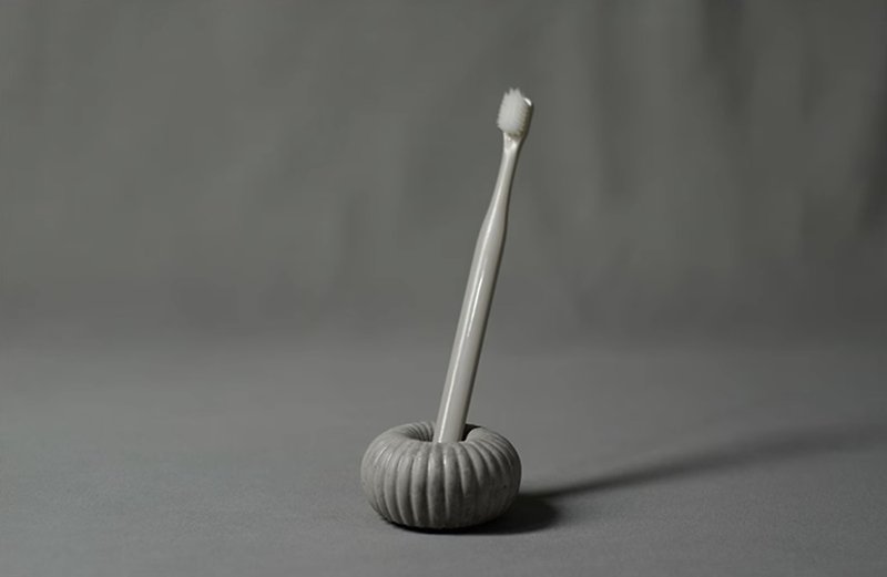 Pumpkin toothbrush holder pen holder clear Cement display wabi-sabi aesthetics - อุปกรณ์ห้องน้ำ - ปูน สีเทา