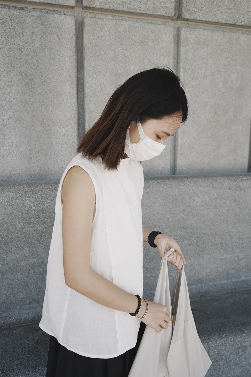 Small turtleneck vest-white - Women's Tops - Cotton & Hemp White