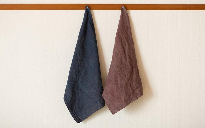 [Color one point of the left only] plant dyeing linen cloth (S) - Coasters - Cotton & Hemp Blue