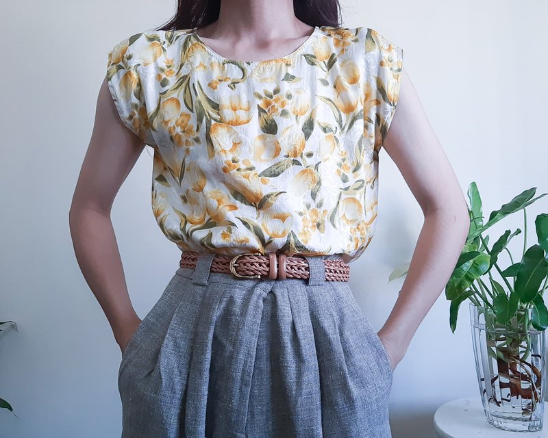 Vintage Pure Silk Blouse Yellow Tulips Floral Silk Blouse Boxy Blouse Size S M - Women's Shirts - Silk Yellow