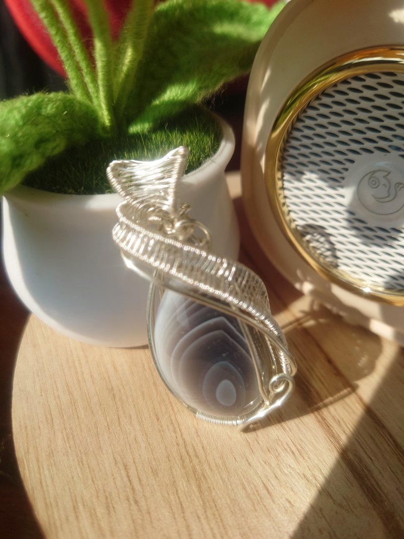 夜之眼  波斯瓦那瑪瑙純手工線繞吊飾 - 項鍊 - 水晶 銀色