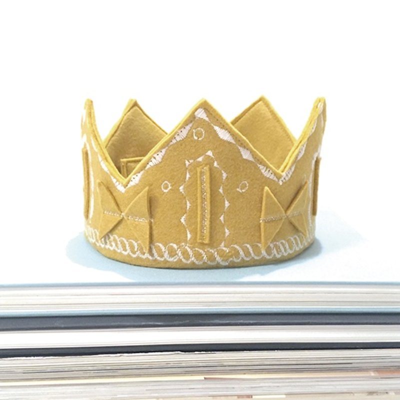 Baby crown - ของขวัญวันครบรอบ - ผ้าฝ้าย/ผ้าลินิน สีเหลือง