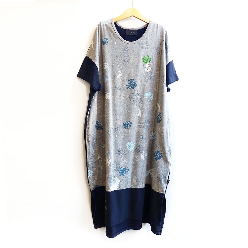 Urb.【Rabbit and Turtle】Cotton Long Pocket Dress - ชุดเดรส - ผ้าฝ้าย/ผ้าลินิน สีเทา