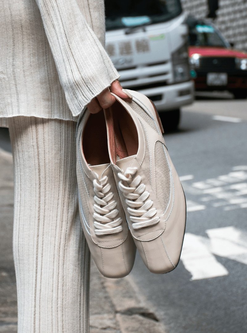 Round toe gentleman's sneakers - รองเท้าหนังผู้หญิง - หนังแท้ สีกากี