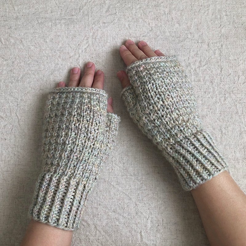 Xiao fabric hand-woven wool mitts light green color onion - ถุงมือ - ขนแกะ สีเขียว
