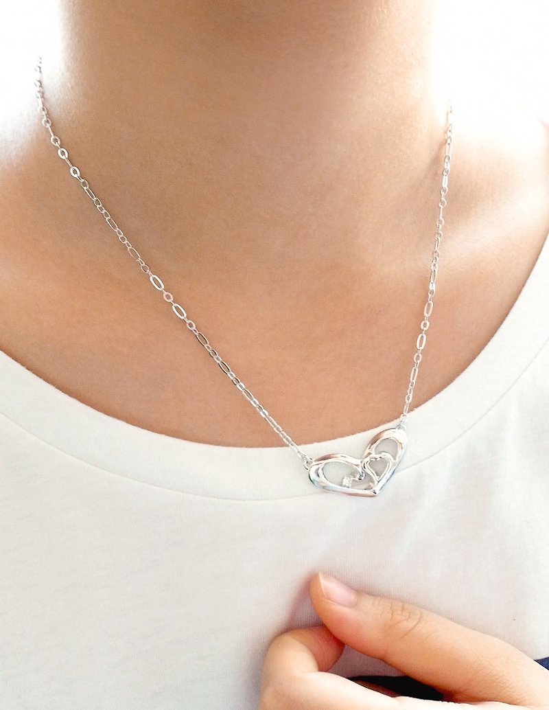 流線愛心晶鑽項鍊 925純銀飾 - 項鍊 - 純銀 銀色