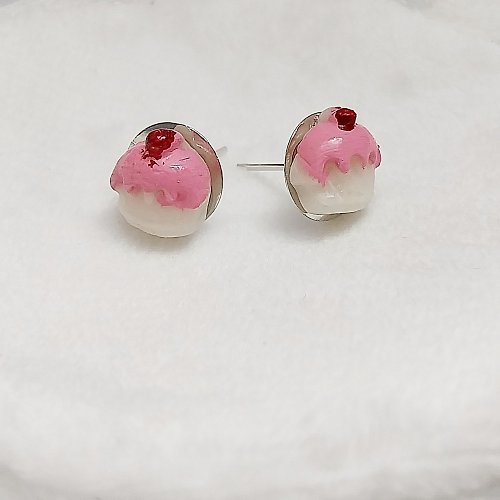 luckyhandmade246 Cupcake Pink White Earring Handmade Air Dry Clay Eco Friendly Stainless Hook