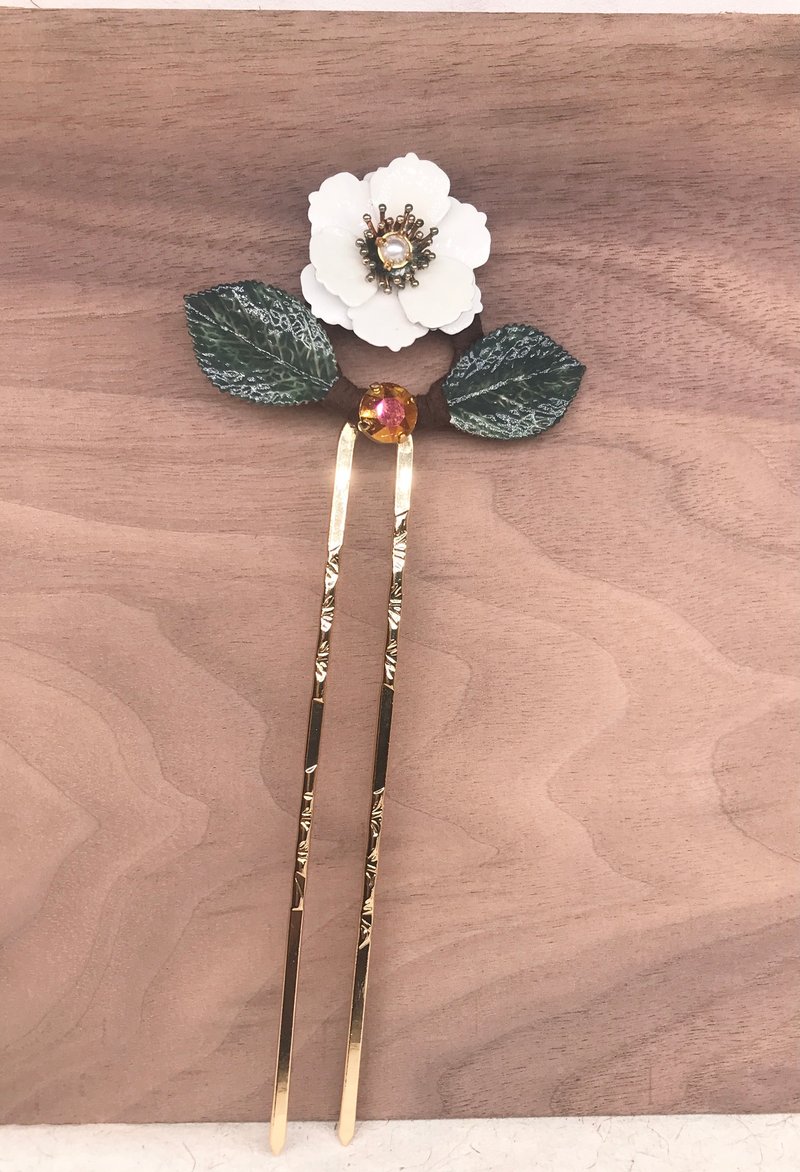 Camellia hairpin - เครื่องประดับผม - ทองแดงทองเหลือง ขาว