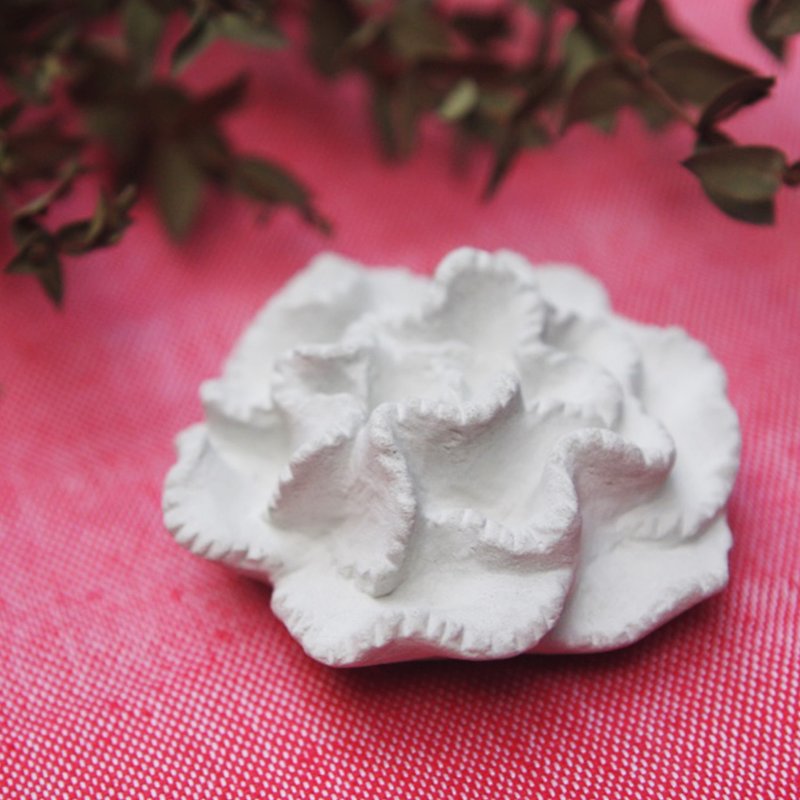 Send a carnation / Mother's Day / Diffuser Stone / paperweight - น้ำหอม - ปูน สีเทา