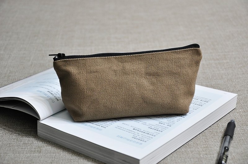 ENDURE / linen khaki pencil case - Pencil Cases - Cotton & Hemp Khaki