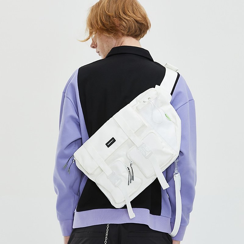 SIDEEFFECT AW19 MESSENGER BAG White functional messenger bag chest bag - กระเป๋าแมสเซนเจอร์ - ไนลอน ขาว