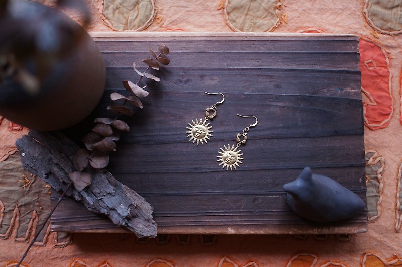 [Sun God] brass earrings Apollo Earrings - Earrings & Clip-ons - Copper & Brass Gold