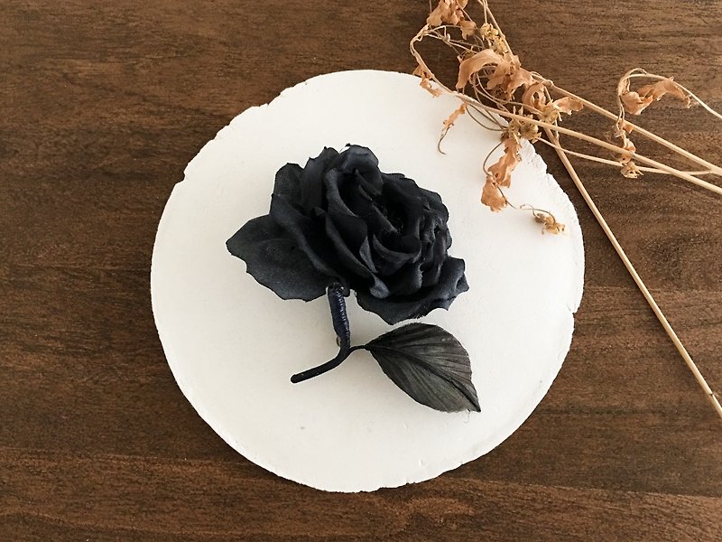 Corsage Black Rose - เข็มกลัด - ผ้าฝ้าย/ผ้าลินิน สีดำ
