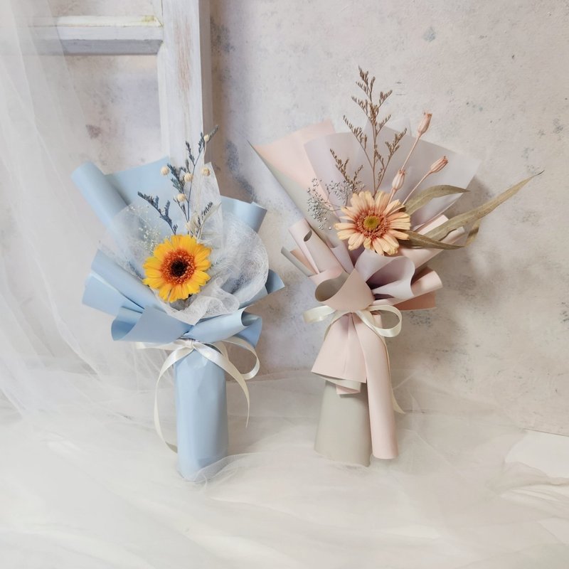 永生太陽花花束 畢業花束 畢業花禮 永生太陽花 - 乾花/永生花 - 植物．花 多色