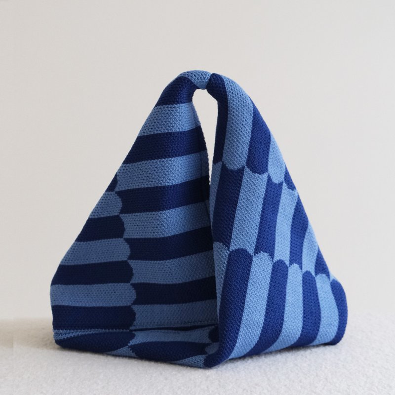 針織三角包 _幾何_藍_環保回收紗線製作 - 手提包/手提袋 - 聚酯纖維 藍色