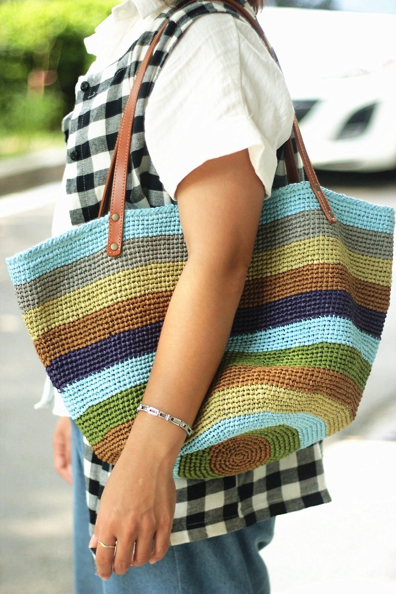 [Good day hand] hand weaving. Summer grass vine color woven bag - กระเป๋าแมสเซนเจอร์ - กระดาษ หลากหลายสี