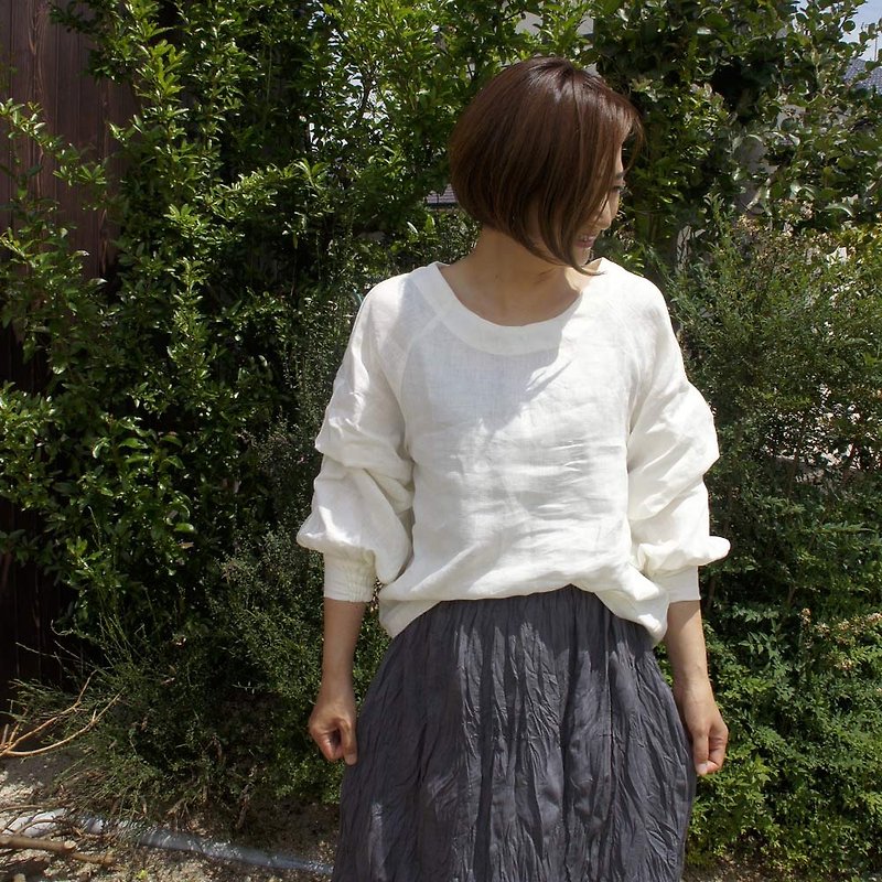 Linen 100% Volume Tack Sleeve Blouse ivory - Women's Shirts - Cotton & Hemp White