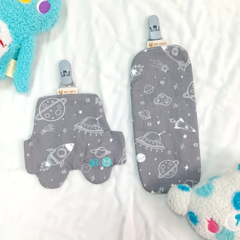 Silver gray outer space. Double-sided cotton handkerchief with clip (can be embroidered with name) - ผ้ากันเปื้อน - ผ้าฝ้าย/ผ้าลินิน สีเทา