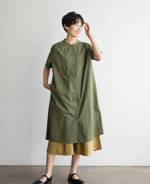 総柄 半袖 ワンピース 大人好みのオリジナル柄を取り入れたシャツワンピースコットン