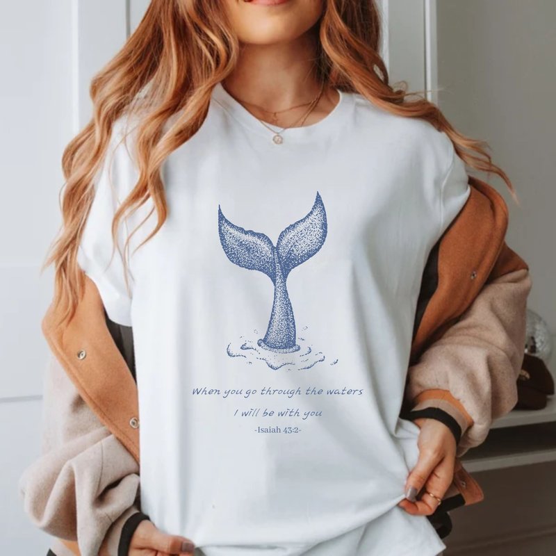 When you go through Whale Tail Bible verses Gospel unisex crop top - เสื้อยืดผู้หญิง - ผ้าฝ้าย/ผ้าลินิน ขาว