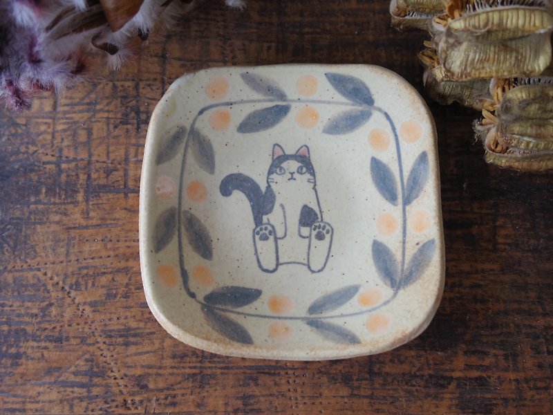 Tiny plate with Cat - Plates & Trays - Pottery Khaki