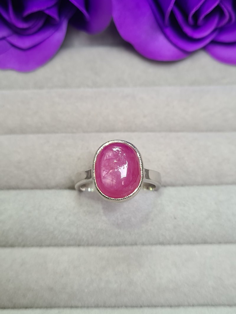 Natural heated ruby size 10×12 mm. platinum plated sterling silver ring - 戒指 - 寶石 粉紅色