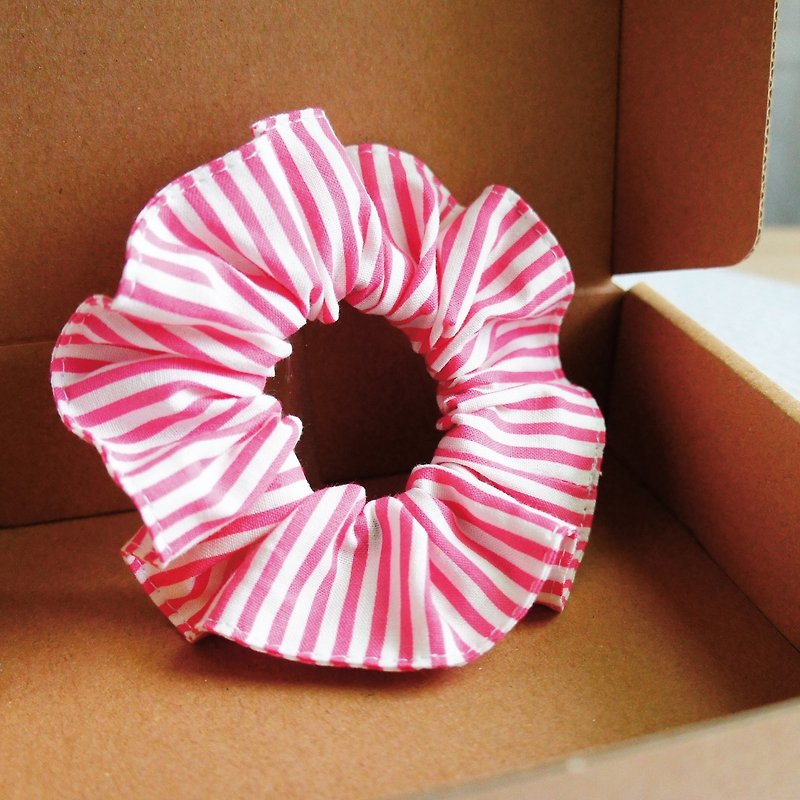 Lovely [Japanese cloth custom] classic striped hair bundle, colon hair bundle, donut hair bundle, white pink - เครื่องประดับผม - ผ้าฝ้าย/ผ้าลินิน สึชมพู