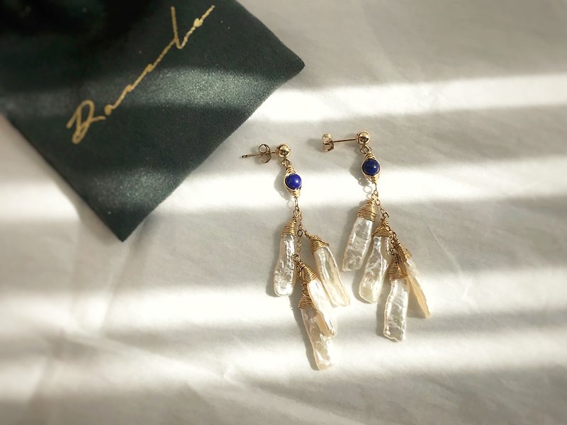 Classical Encounters Lapis Lazuli Pearl Earrings 14K Gold-Filled - ต่างหู - ไข่มุก ขาว