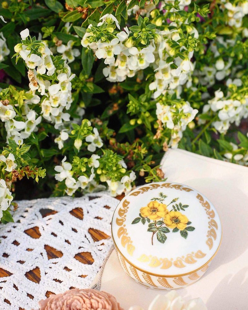 女皇約瑟芬的玫瑰花園骨瓷瓷盒黃花A款 JS - 裝飾/擺設  - 瓷 黃色