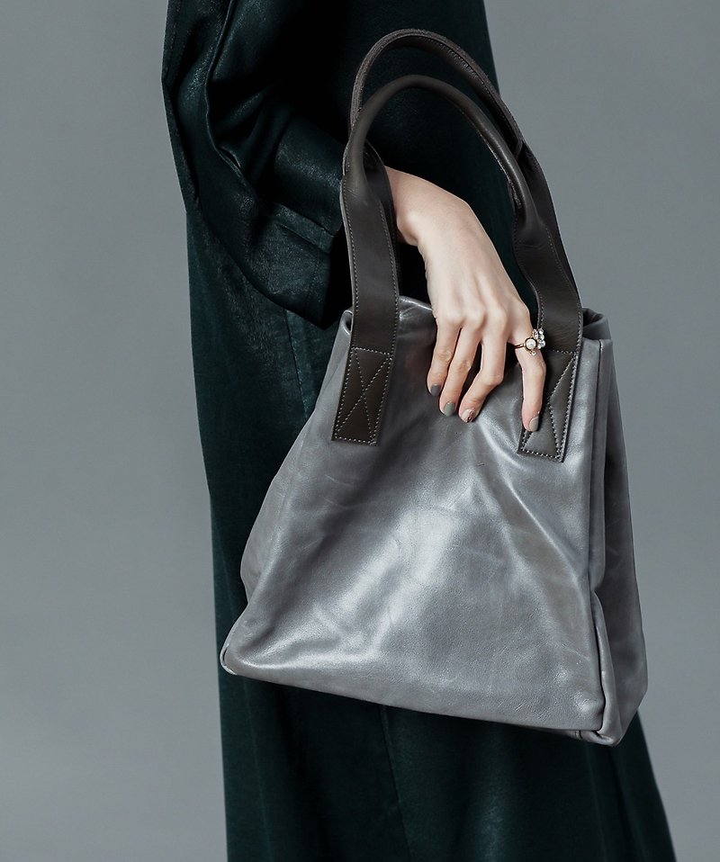 Simple classic Tot leather 2 bag - gray green - กระเป๋าถือ - หนังแท้ สีเงิน