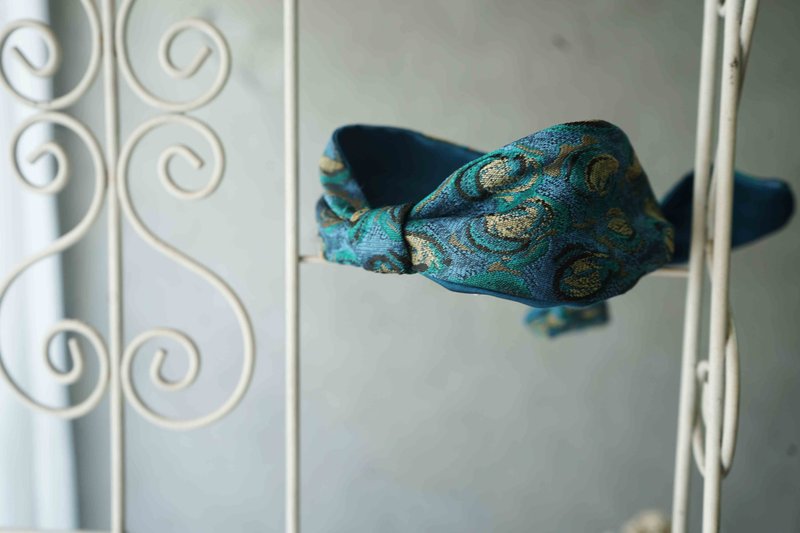 古董領帶改造復古鐵絲髮帶-孔雀藍綠緹花-領巾髮飾兩用 - 髮箍/髮帶 - 絲．絹 綠色