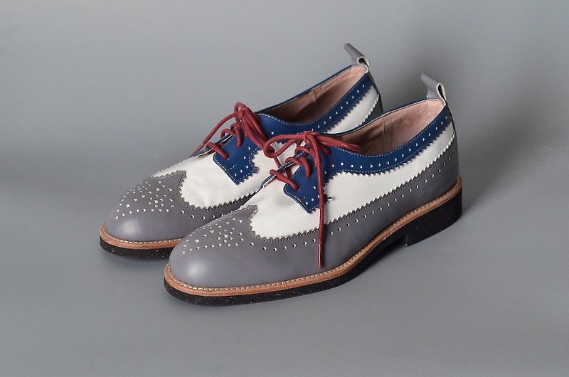 KAZUO CRAFT handmade custom - carved Derby shoes - รองเท้าลำลองผู้ชาย - หนังแท้ ขาว