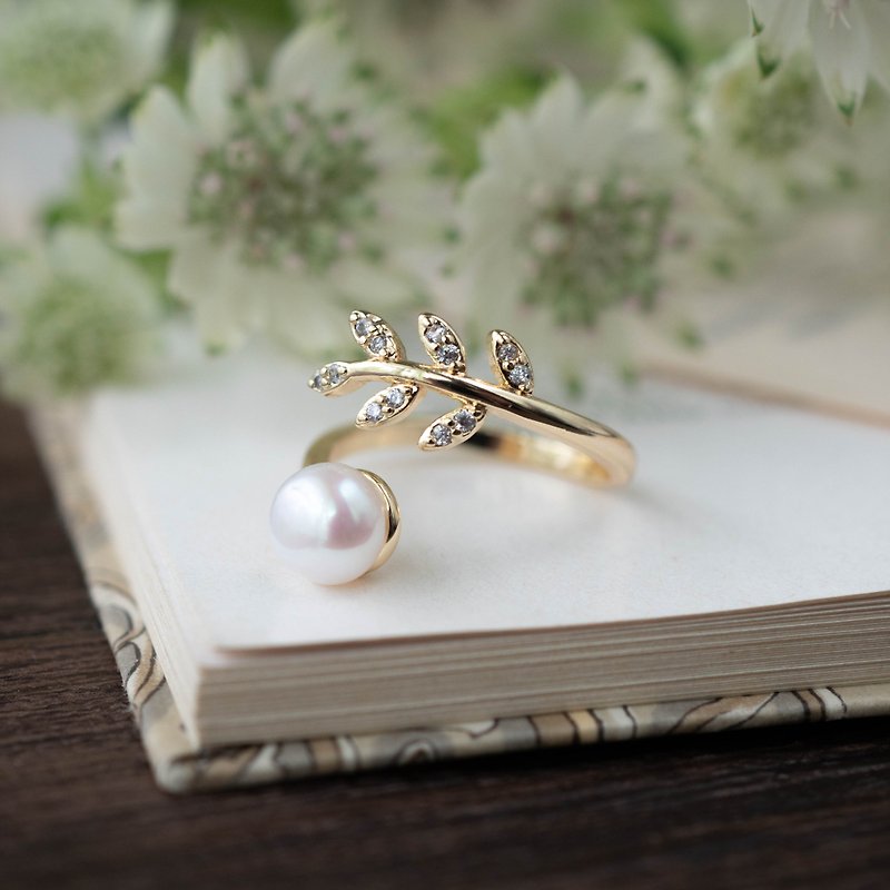 freshwater pearls and leaf rings - General Rings - Pearl Gold