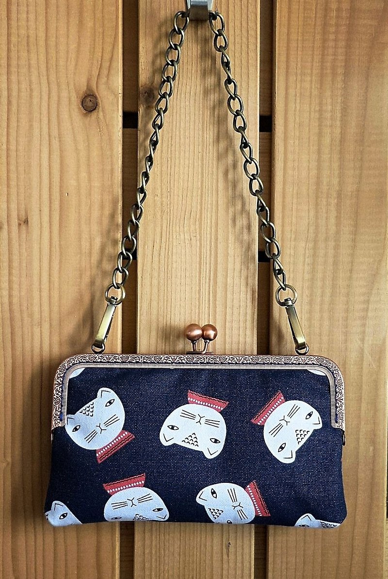 【MY。手作】Cell phone handbag / handmade frame pouch / frame purse / kiss lock purse ~ Mr. Cat - 側背包/斜孭袋 - 棉．麻 藍色