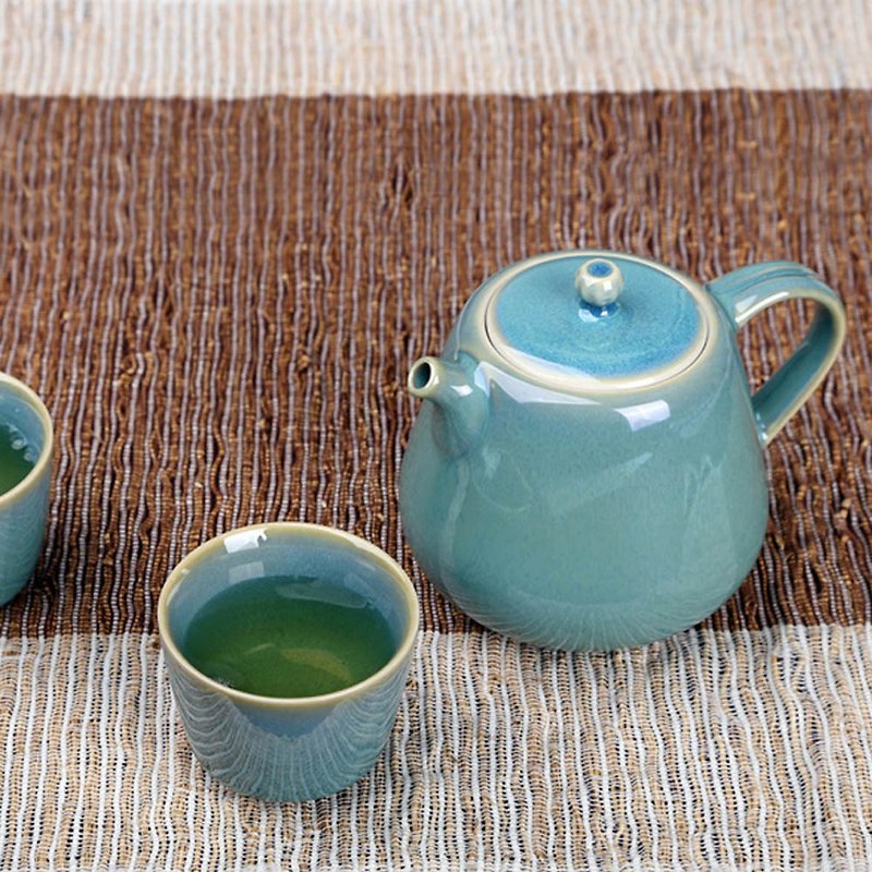 Green Rabbit Glazed Teapot (200ml) - ถ้วย - ดินเผา สีเขียว