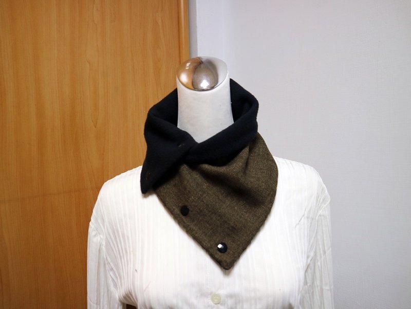 Brown plus buckle warm bib short scarf neck sleeve double-sided two-color suitable for men and women*SK* - Knit Scarves & Wraps - Cotton & Hemp Brown